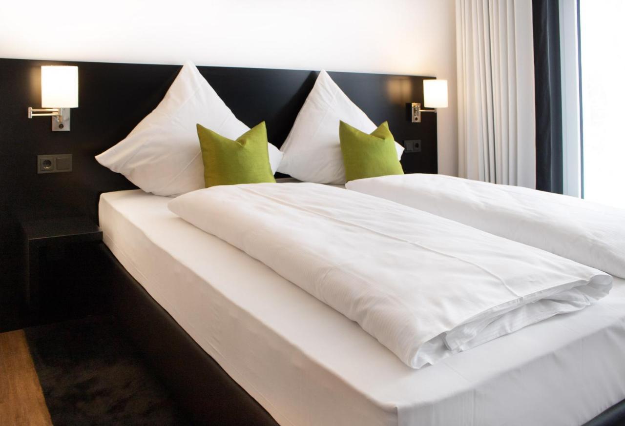 Ru Hotel By Wmm Hotels รูโดลชตัดท์ ภายนอก รูปภาพ
